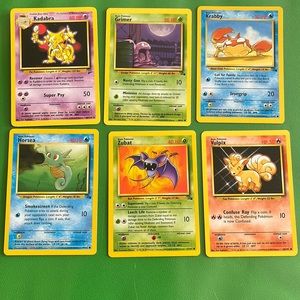 100 Pokémon cards